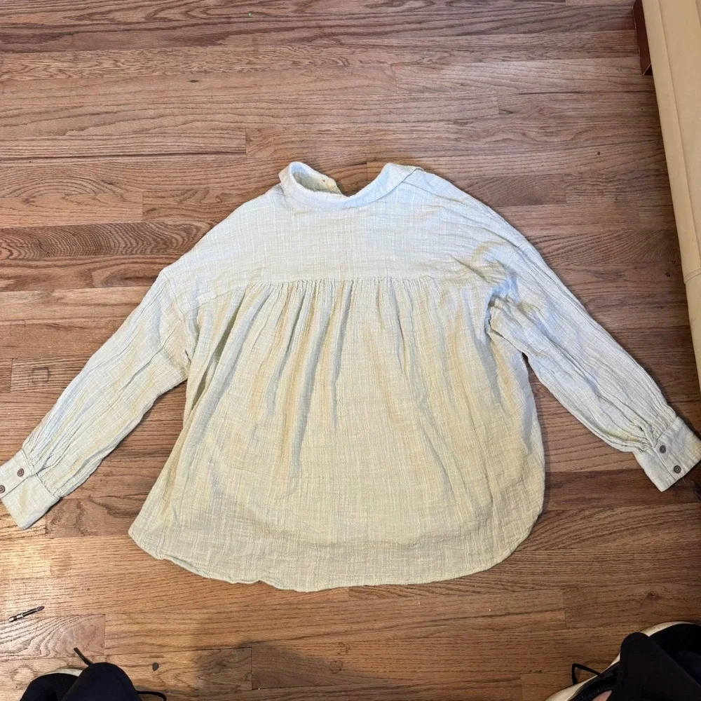 Free People We The Free Pale Green Gauze‎ Button Down Shirt Small S Oversized